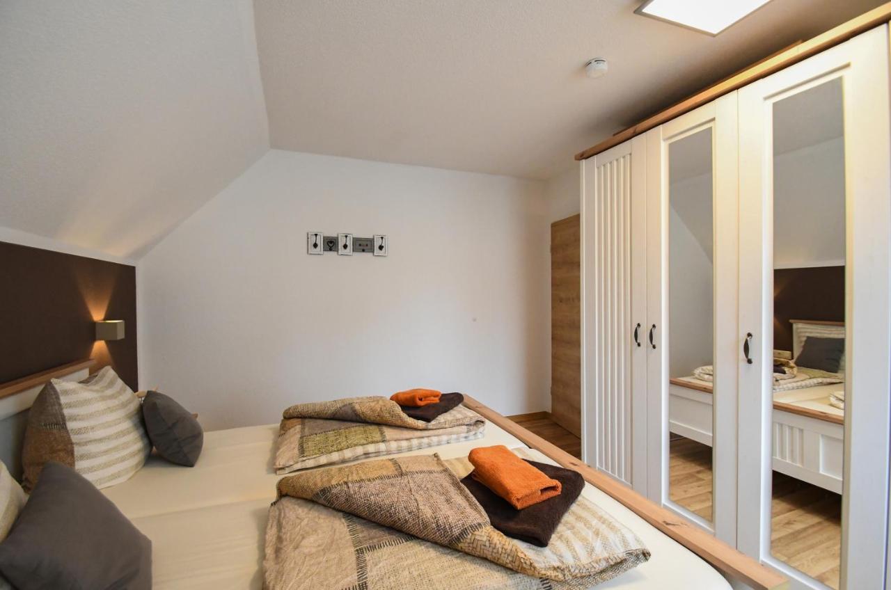 Ferienwohnung Weitblick Mit Logia Lobbe Bagian luar foto